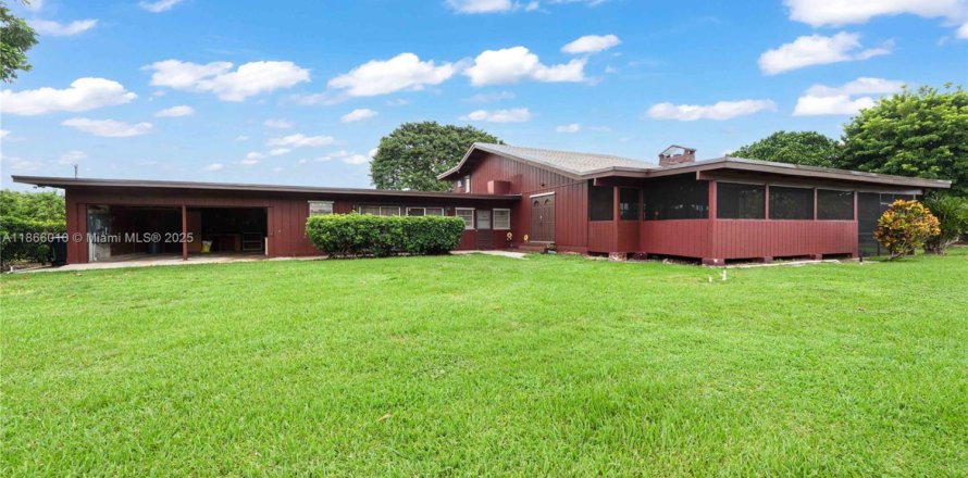 Casa en Homestead, Florida 4 dormitorios, 308.9 m2 № 2017114