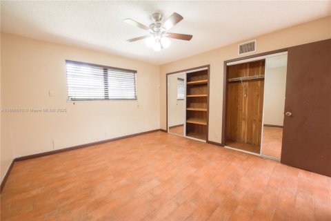 Casa en venta en Homestead, Florida, 4 dormitorios, 308.9 m2 № 2017114 - foto 21