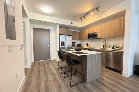 Condo in Miami, Florida, 1 bedroom  № 2042502 - photo 3