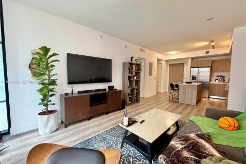 Condo in Miami, Florida, 1 bedroom  № 2042502 - photo 7