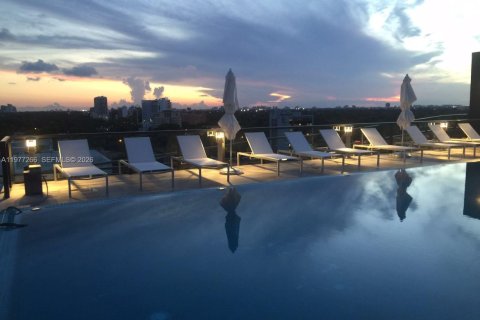 Condo in Miami, Florida, 1 bedroom  № 2042502 - photo 29