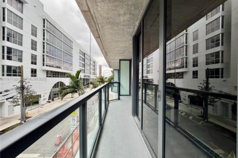 Condo in Miami, Florida, 1 bedroom  № 2042502 - photo 15