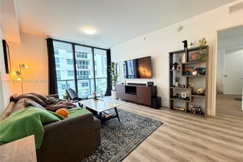 Condo in Miami, Florida, 1 bedroom  № 2042502 - photo 8