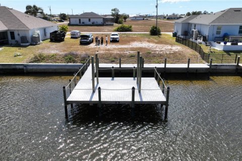 Land in Cape Coral, Florida № 2029271 - photo 5