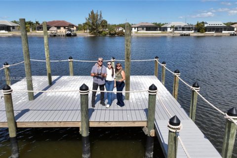 Land in Cape Coral, Florida № 2029271 - photo 10