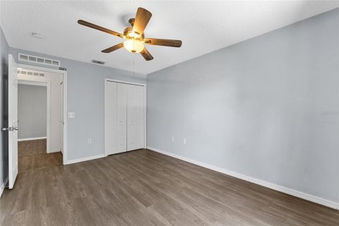 House in Winter Haven, Florida 4 bedrooms, 283.35 sq.m. № 1793404 - photo 23