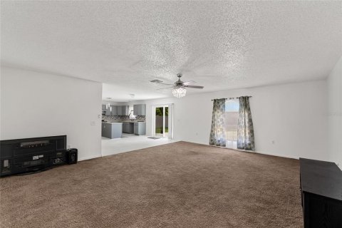 House in Winter Haven, Florida 4 bedrooms, 283.35 sq.m. № 1793404 - photo 15