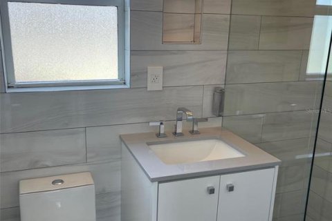 Condominio en alquiler en Saint Petersburg, Florida, 1 dormitorio, 45.99 m2 № 1023039 - foto 22