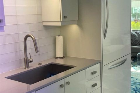 Condominio en alquiler en Saint Petersburg, Florida, 1 dormitorio, 45.99 m2 № 1023039 - foto 5