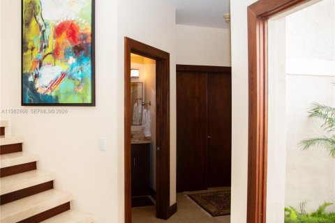 Снять в аренду виллу или дом в Бока-Ратон, Флорида 3 спальни, 229.65м2, № 2047710 - фото 11