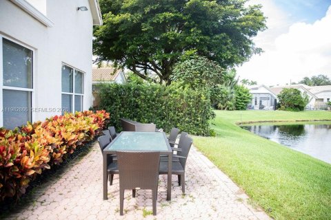Снять в аренду виллу или дом в Бока-Ратон, Флорида 3 спальни, 229.65м2, № 2047710 - фото 28