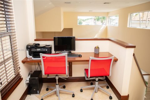 Снять в аренду виллу или дом в Бока-Ратон, Флорида 3 спальни, 229.65м2, № 2047710 - фото 23