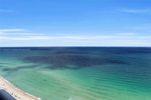 Condominio en venta en Sunny Isles Beach, Florida, 2 dormitorios, 138.15 m2 № 2012253 - foto 15