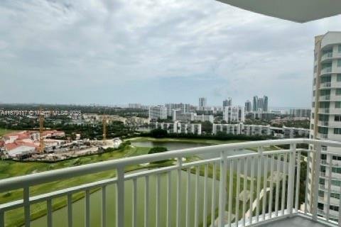 Condo in Hallandale Beach, Florida, 3 bedrooms № 2037459 - photo 3