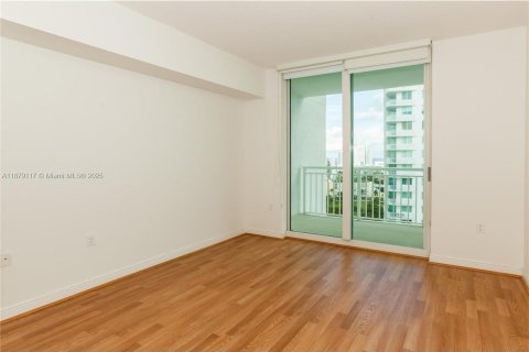 Condo in Hallandale Beach, Florida, 3 bedrooms № 2037459 - photo 10