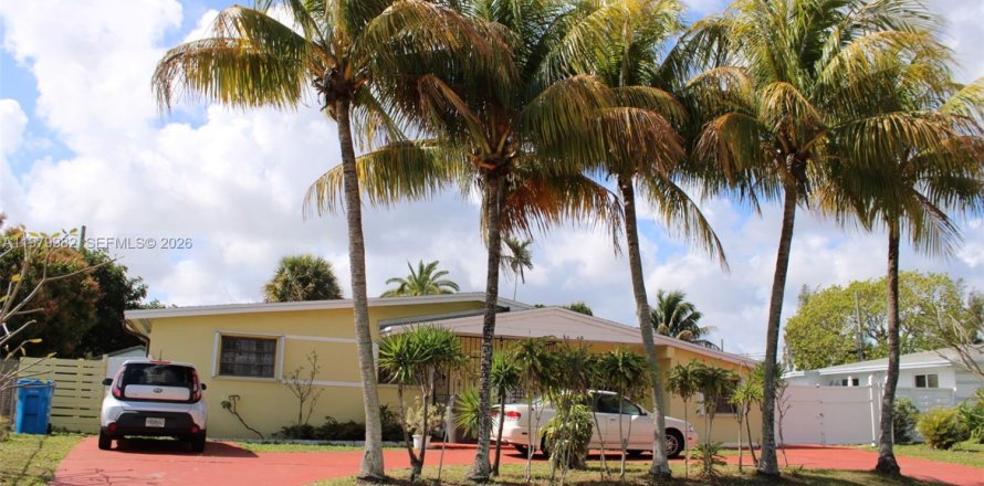 Дом в Вест-Парк, Флорида 4 спальни, 162.49м2 № 2043650