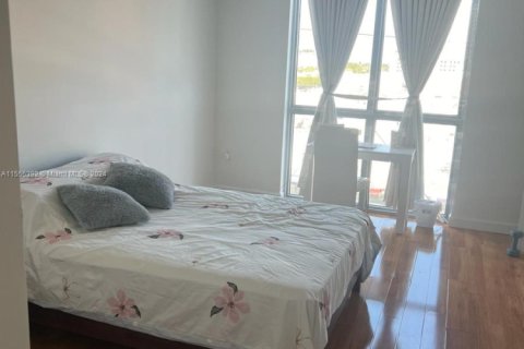 Condo in Hollywood, Florida, 2 bedrooms  № 1812377 - photo 6