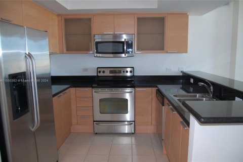 Condo in Hollywood, Florida, 2 bedrooms  № 1812377 - photo 4