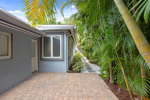 House in Saint Petersburg, Florida 2 bedrooms, 170.66 sq.m. № 1869772 - photo 30