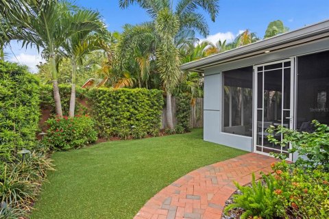 House in Saint Petersburg, Florida 2 bedrooms, 170.66 sq.m. № 1869772 - photo 29