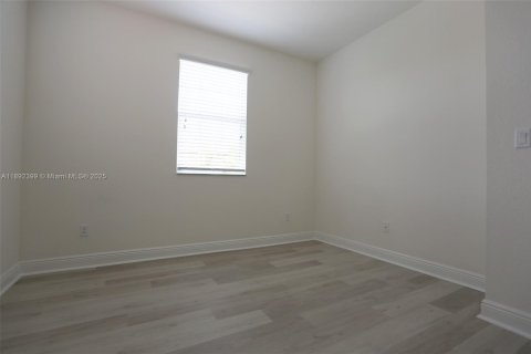 Townhouse in Pembroke Pines, Florida 3 bedrooms, 215.53 sq.m. № 1944951 - photo 9