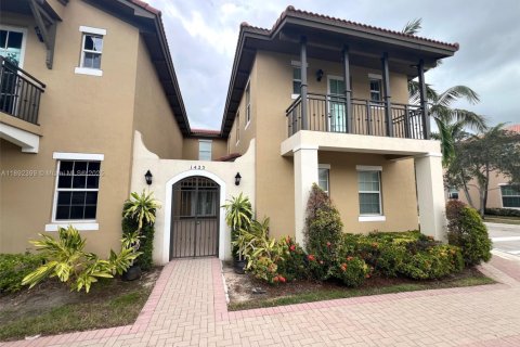 Adosado en alquiler en Pembroke Pines, Florida, 3 dormitorios, 215.53 m2 № 1944951 - foto 28