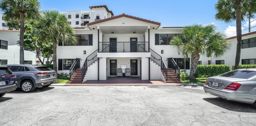 Condo à Boca Raton, Floride, 3 chambres  № 2300319