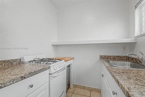 Apartment in Coral Gables, Florida 1 bedroom № 2068208 - photo 5