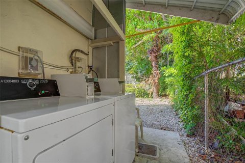 Apartment in Coral Gables, Florida 1 bedroom № 2068208 - photo 11