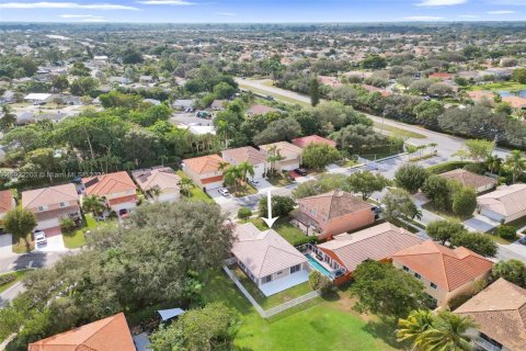 House in Lake Worth, Florida 3 bedrooms, 127.37 sq.m. № 1976125 - photo 11