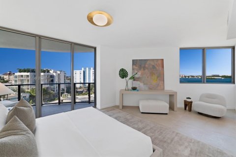 Condominio en venta en Bay Harbor Islands, Florida, 3 dormitorios, 294.87 m2 № 2007679 - foto 16