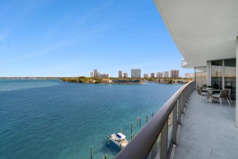 Condominio en venta en Bay Harbor Islands, Florida, 3 dormitorios, 294.87 m2 № 2007679 - foto 5