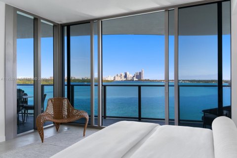 Condominio en venta en Bay Harbor Islands, Florida, 3 dormitorios, 294.87 m2 № 2007679 - foto 11