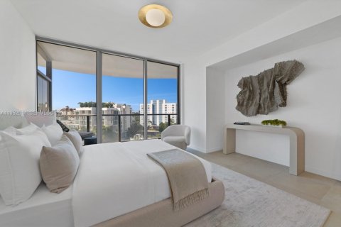 Condominio en venta en Bay Harbor Islands, Florida, 3 dormitorios, 294.87 m2 № 2007679 - foto 18