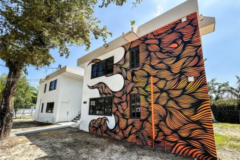 Apartment in Miami, Florida 2 bedrooms, 74.32 sq.m. № 2008714