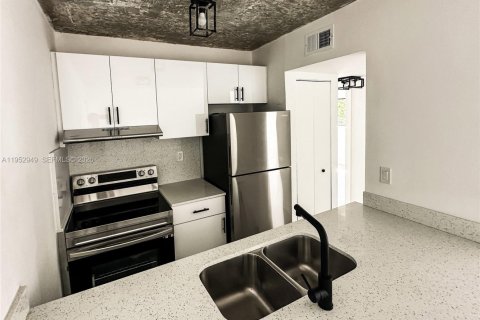 Apartment in Miami, Florida 2 bedrooms, 74.32 sq.m. № 2008714 - photo 5