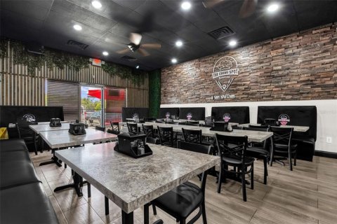 Propiedad comercial en venta en Orlando, Florida № 2198001 - foto 10