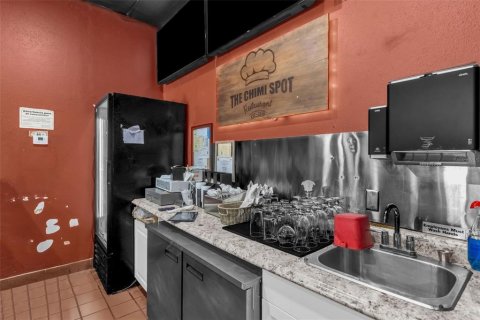 Propiedad comercial en venta en Orlando, Florida № 2198001 - foto 16