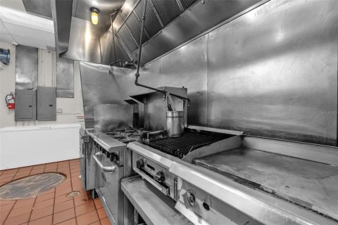 Propiedad comercial en venta en Orlando, Florida № 2198001 - foto 20