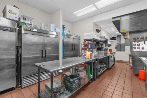 Propiedad comercial en venta en Orlando, Florida № 2198001 - foto 24