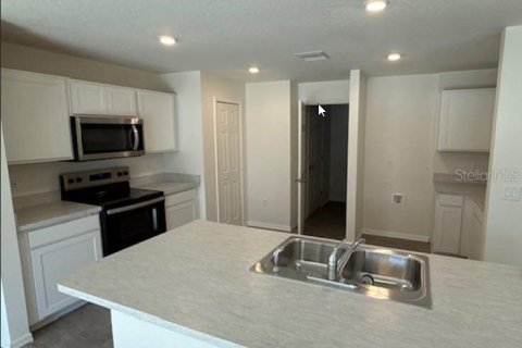 House in Palm Coast, Florida 4 bedrooms, 167.78 sq.m. № 1536266 - photo 3