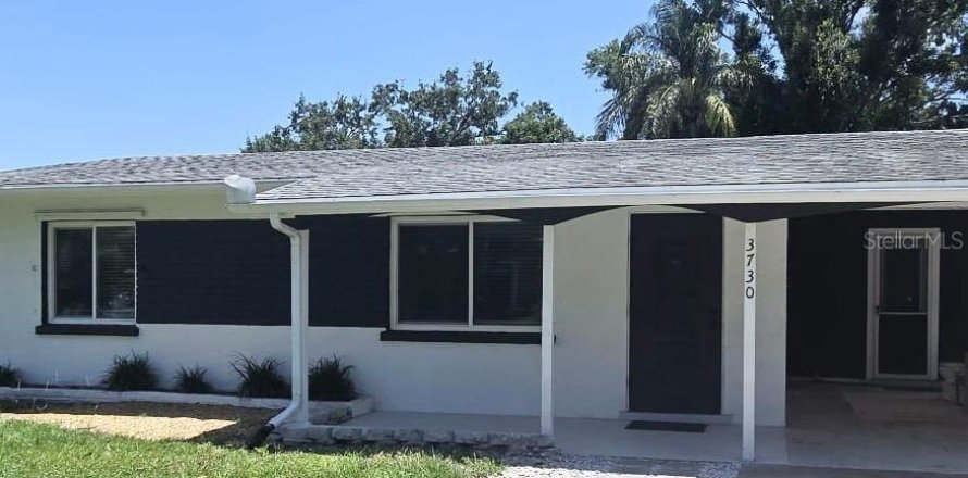 House in Sarasota, Florida 2 bedrooms, 115.01 sq.m. № 1759406