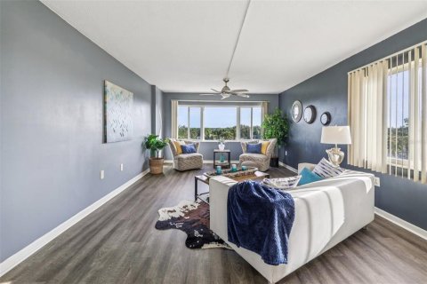 Condo in Seminole, Florida, 2 bedrooms  № 1836983 - photo 10