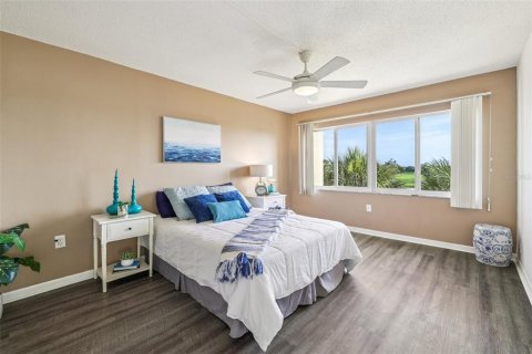 Condo in Seminole, Florida, 2 bedrooms  № 1836983 - photo 29