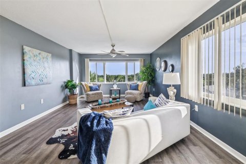 Condo in Seminole, Florida, 2 bedrooms  № 1836983 - photo 6