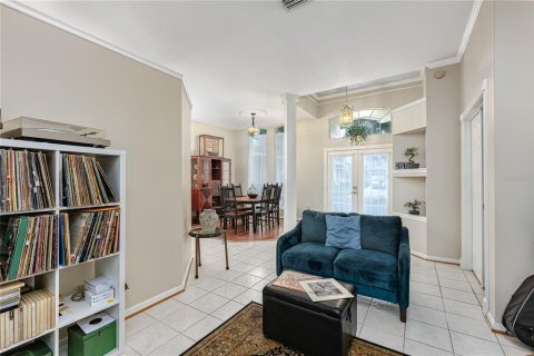 House in Oviedo, Florida 4 bedrooms, 201.04 sq.m. № 1810645 - photo 4
