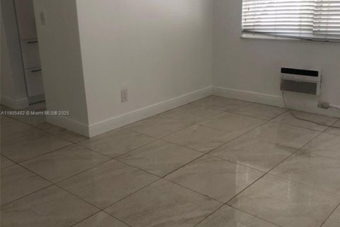 Immobilier commercial à vendre à Miami Beach, Floride № 1963560 - photo 20