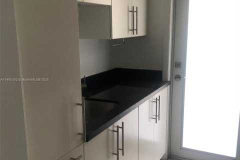 Immobilier commercial à vendre à Miami Beach, Floride № 1963560 - photo 22