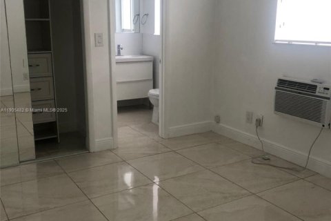 Immobilier commercial à vendre à Miami Beach, Floride № 1963560 - photo 25