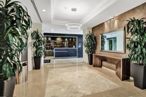 Купить кондоминиум в Бока-Ратон, Флорида 1 спальня, 82.68м2, № 1932044 - фото 3